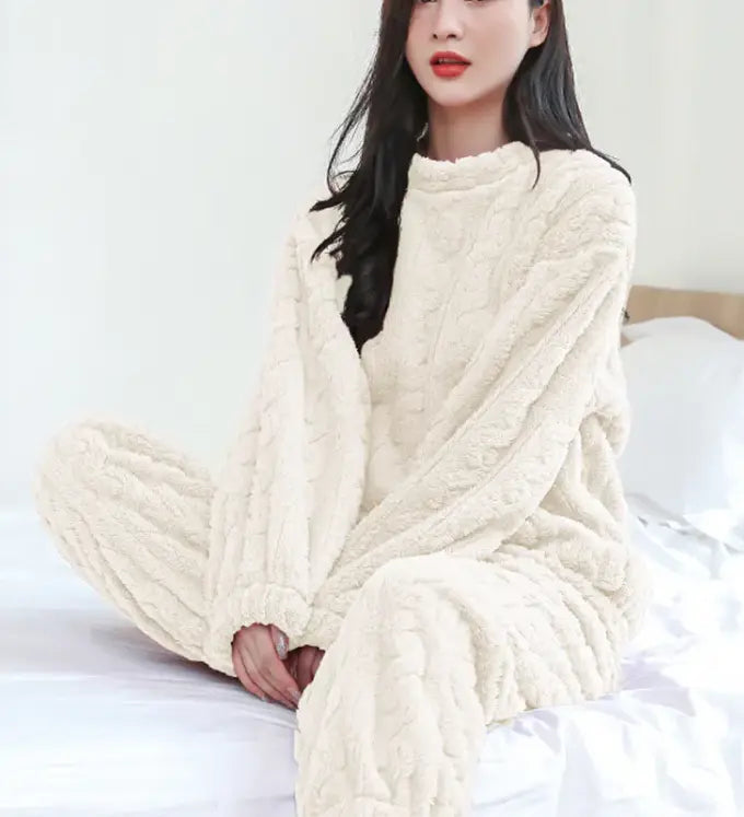 CozyVelvet™ Pyjama Set Damen – Weicher Homewear Anzug in Trendfarben LuxMenor